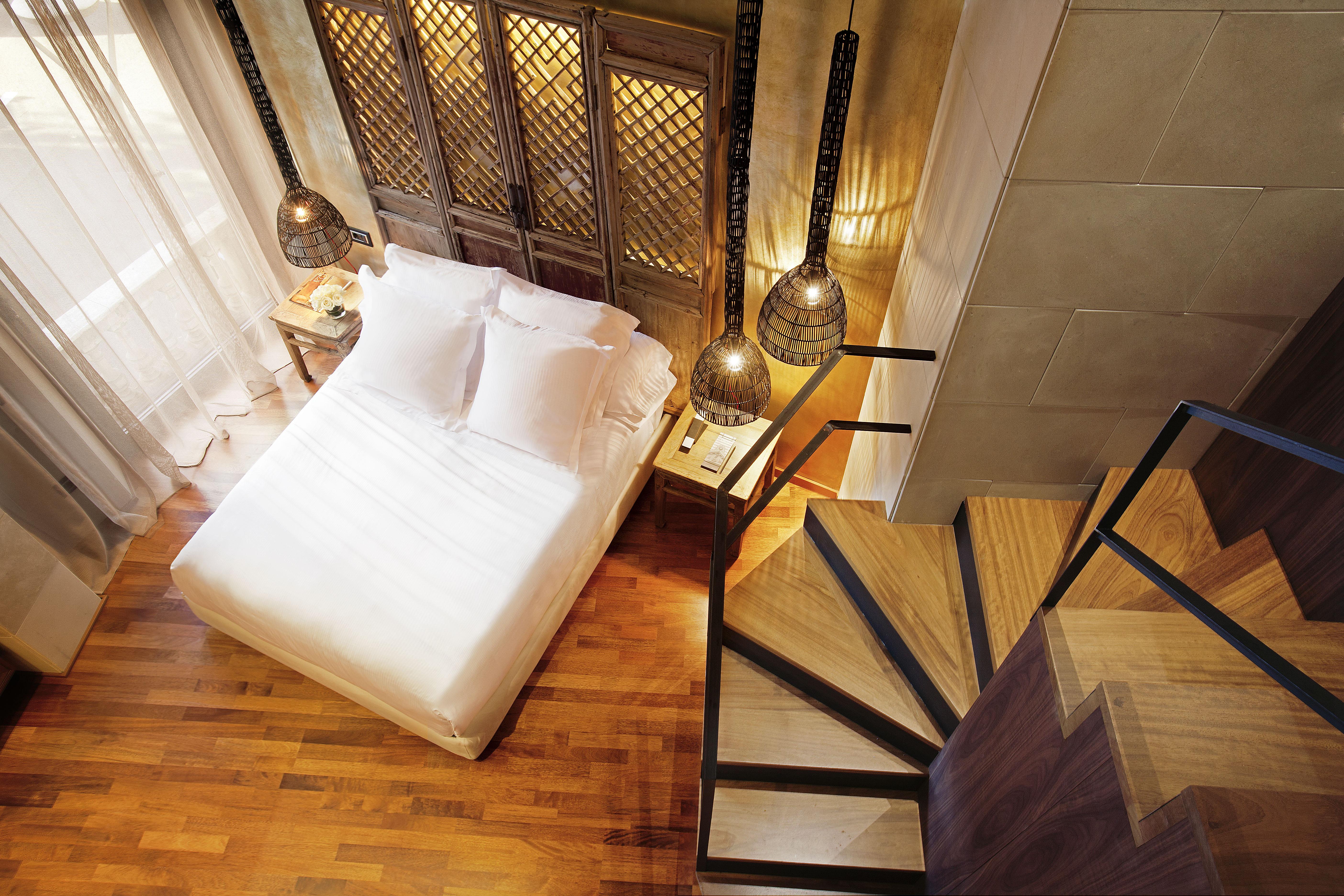 Claris Hotel & Spa Gl, A Small Luxury Hotel Of The World Barcelona Exteriér fotografie A suite at the Mandarin Oriental, Dubai