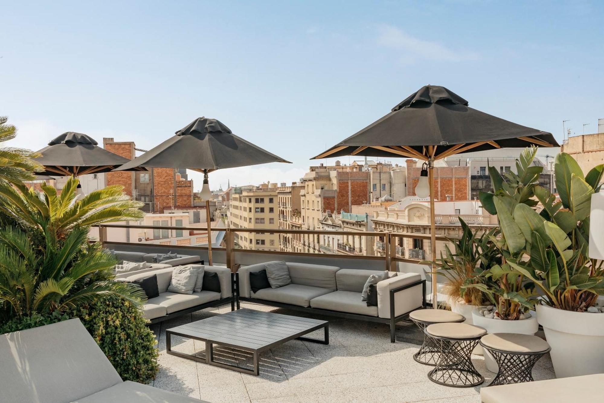 Claris Hotel & Spa Gl, A Small Luxury Hotel Of The World Barcelona Exteriér fotografie The hotel's rooftop