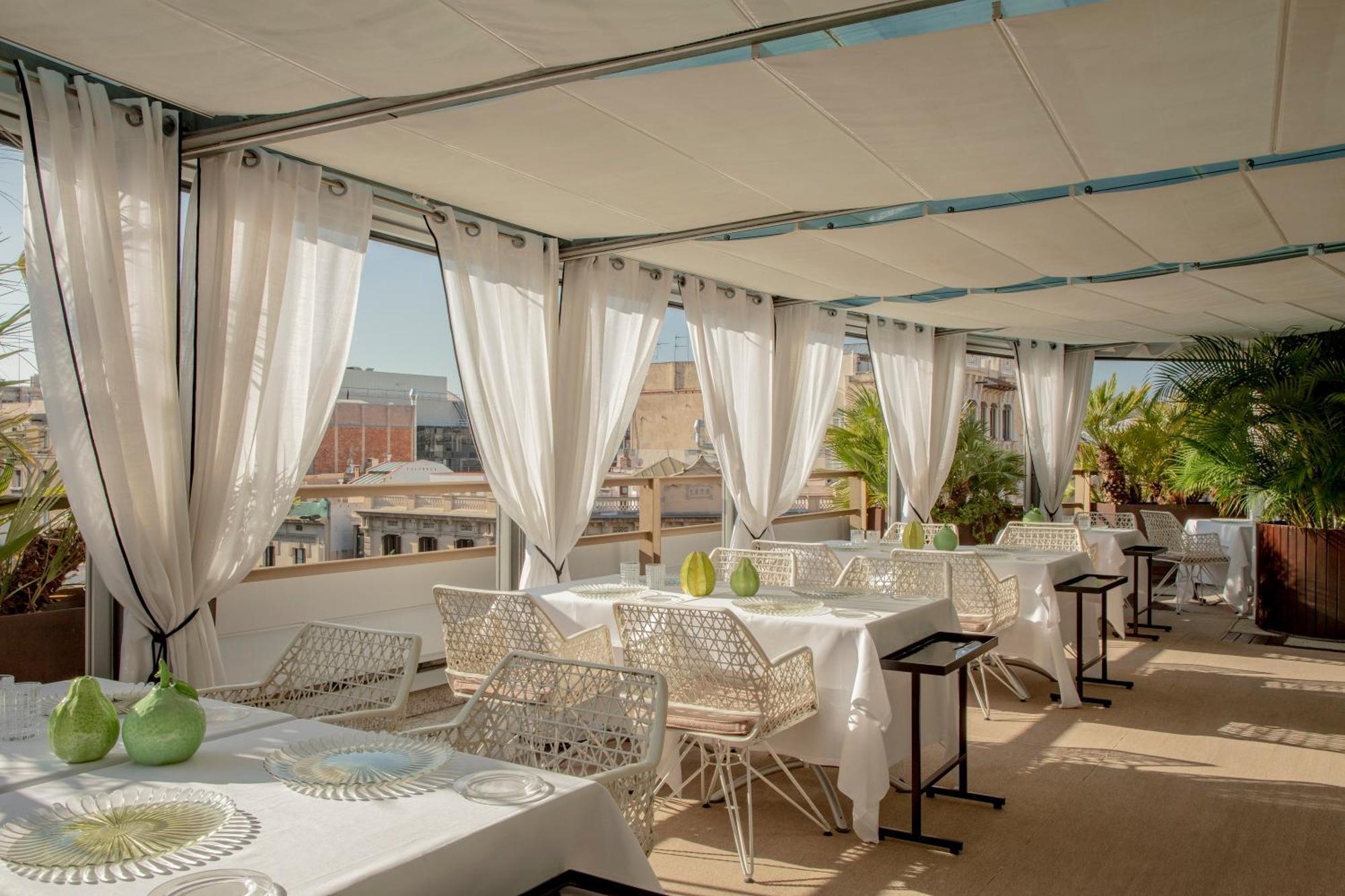 Claris Hotel & Spa Gl, A Small Luxury Hotel Of The World Barcelona Exteriér fotografie The Sky Bar