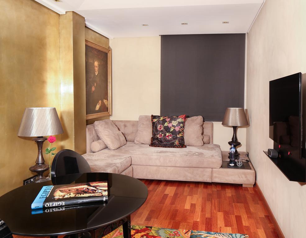 Claris Hotel & Spa Gl, A Small Luxury Hotel Of The World Barcelona Exteriér fotografie A living room